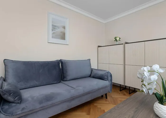 Lägenhet Three Bedroom In Center With Desk By Renters Gdynia