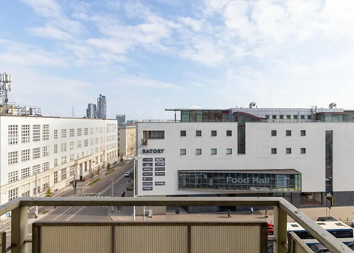 Lägenhet Three Bedroom In Center With Desk By Renters